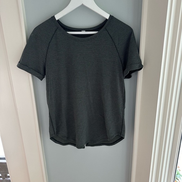 Lululemon Open Up Tie Back Tee - Picture 6 of 6